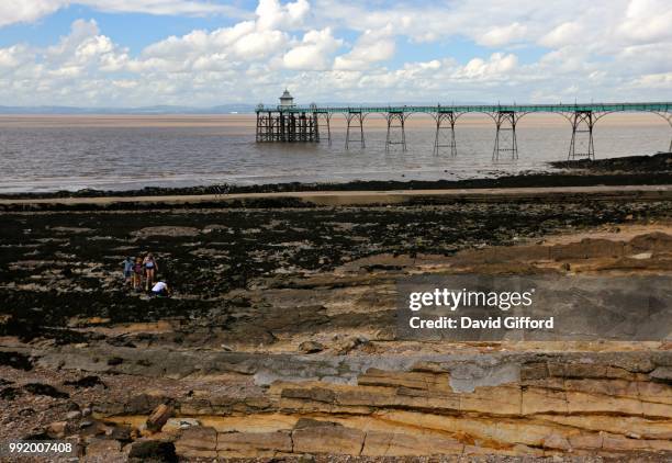 clevedon pier, somerset, uk - clevedon pier stockfoto's en -beelden