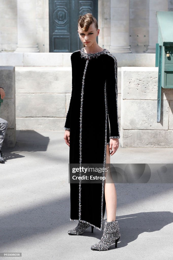 Chanel : Runway - Paris Fashion Week - Haute Couture Fall Winter 2018/2019