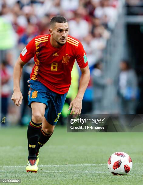 Koke of Spain controls the ball during the 2018 FIFA World Cup Russia match between Spain and Russia at Luzhniki Stadium on July 01, 2018 in Moscow,...