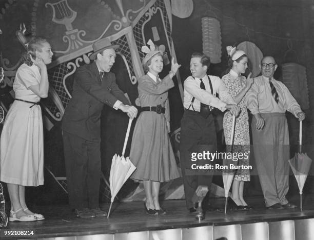 From left to right, Joy Nichols , Tommy Trinder , Carole Lynne , Richard Attenborough , Julie Wilson and Bud Flanagan rehearse for that evening's Sid...
