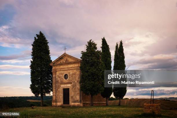 vitaleta chapel - san quirico d'orcia - san quirico d'orcia stock pictures, royalty-free photos & images