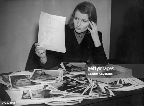 Clarissa Churchill, the niece of Sir Winston Churchill, works as a member of the Sir Alexander Korda Organisation publicity team, 21st March 1947....