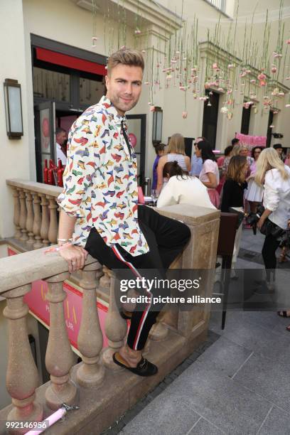 July 2018, Berlin, Germany: Designer Andre Borchers arrives at the event "Grazia Pink Hour" at the Titanic Hotel at the Gendarmenmarkt. Photo: Jörg...