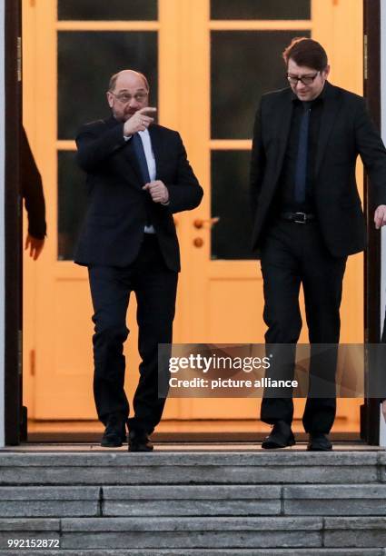 Dpatop - The leader of Germany's Social Democratic Party , Martin Schulz , leaves after talks with German President Frank-Walter Steinmeier in...