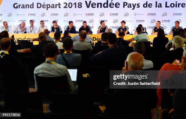 Warren Barguil of France / Maxime Bouet of France / Elie Gesbert of France / Romain Hardy of France / Kevin Ledanois of France / Amael Moinard of...