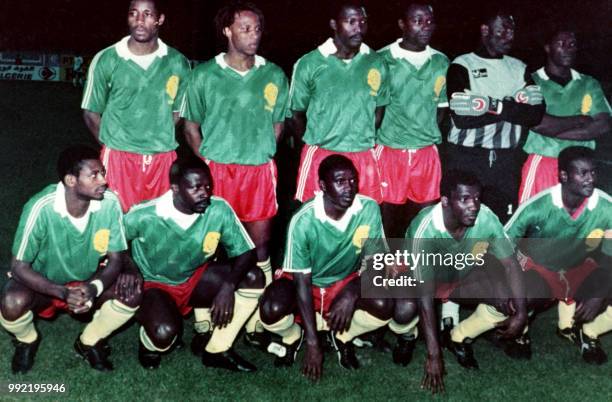 Photo d'archives datant d'avril 1990 montrant l'équipe de football du Cameroun qualifiée pour le Mondiale 1990. Debout, de G à D: Benjamin Massing,...