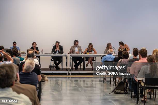 General view of the room where the public auction was held. The popular mobilization against the public auction of a set of properties corresponding...