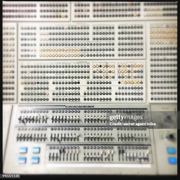 Retro Mainframe Computer Photos and Premium High Res Pictures - Getty ...
