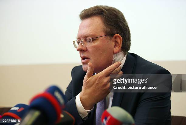 The mayor of Altena, Andreas Hollstein, giving a press conference in city hall in Altena, Germany, 28 November 2017. The mayor of the city of Altena...