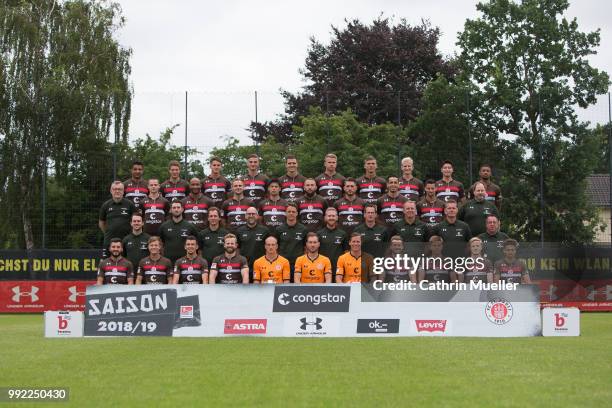 Teampresentation FC Sankt Pauli, back row from left: Sami Allagui, Daniel Buballa, Luca Zander, Philipp Ziereis, Johannes Flum, Florian Carstens,...