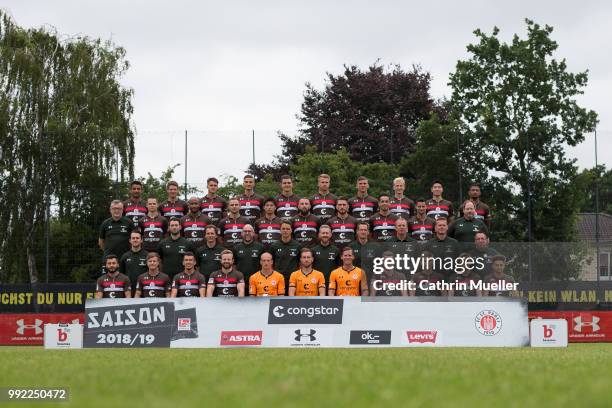 Teampresentation FC Sankt Pauli, back row from left: Sami Allagui, Daniel Buballa, Luca Zander, Philipp Ziereis, Johannes Flum, Florian Carstens,...