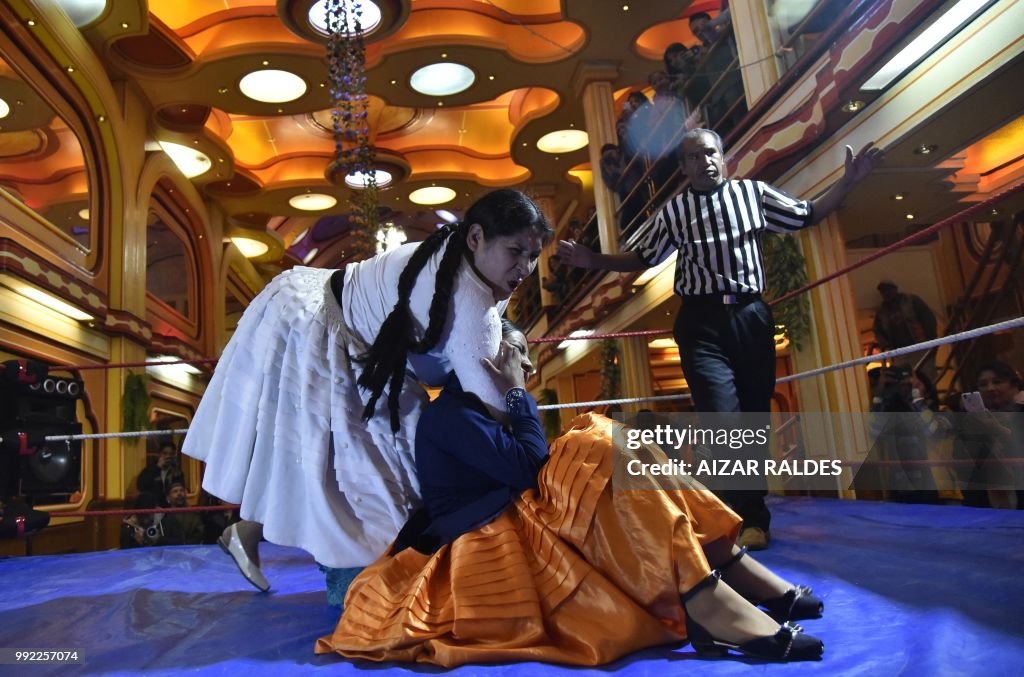 BOLIVIA-WRESTLING-CHOLITAS