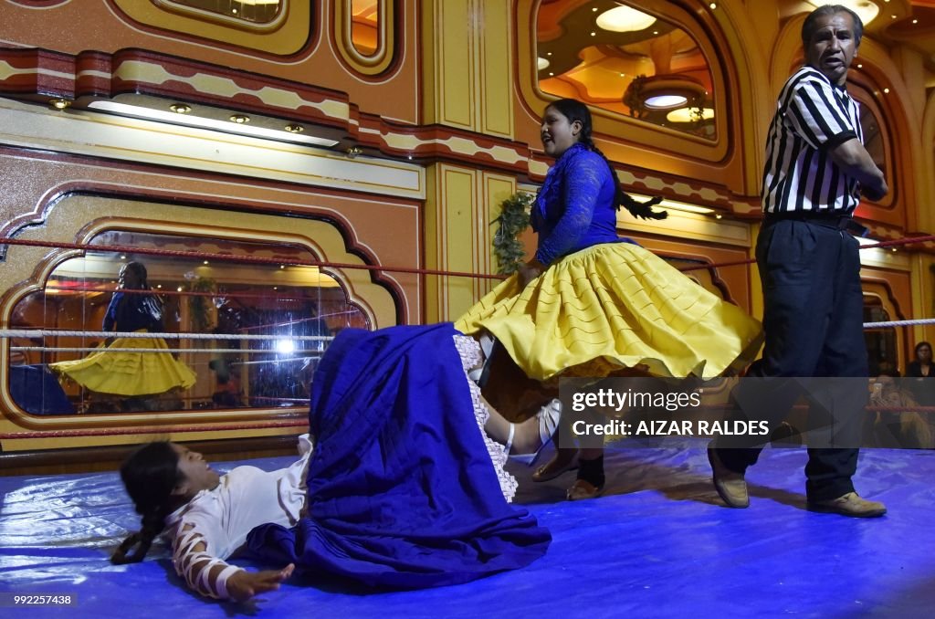 BOLIVIA-WRESTLING-CHOLITAS