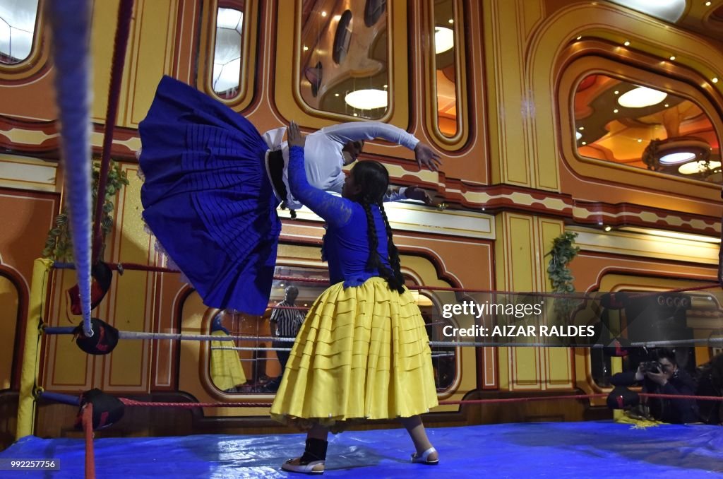 BOLIVIA-WRESTLING-CHOLITAS