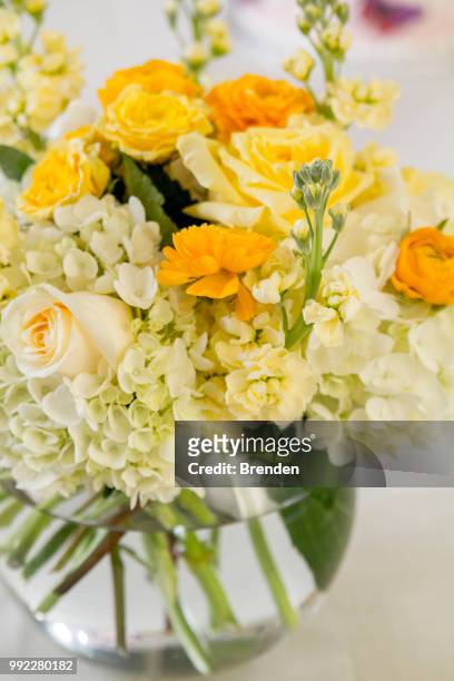 flower arrangement in a bowl - beenden stock pictures, royalty-free photos & images