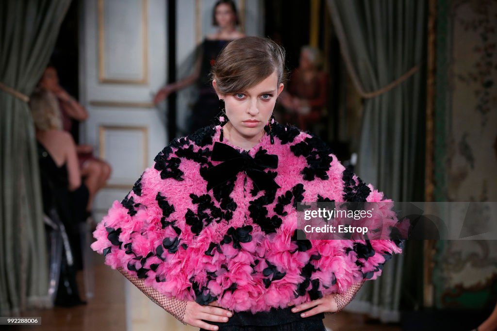 Giorgio Armani Prive : Runway - Paris Fashion Week - Haute Couture Fall Winter 2018/2019