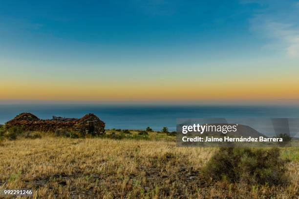 la caldera al amanecer - amanecer stock pictures, royalty-free photos & images