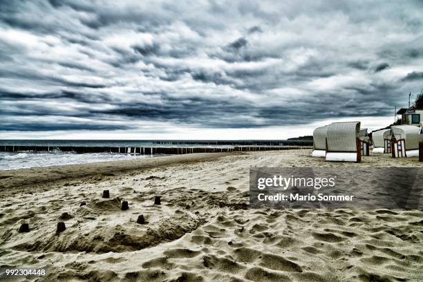 strandkorb - strandkorb bildbanksfoton och bilder