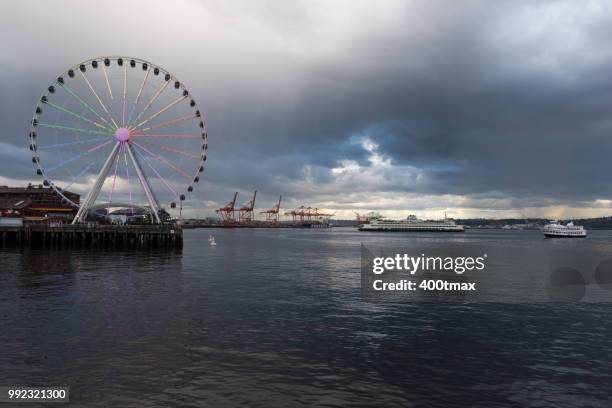 seattle - elliott bay stockfoto's en -beelden