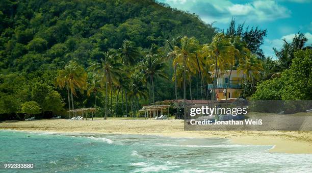 jibacoa beach hut - weiß stockfoto's en -beelden