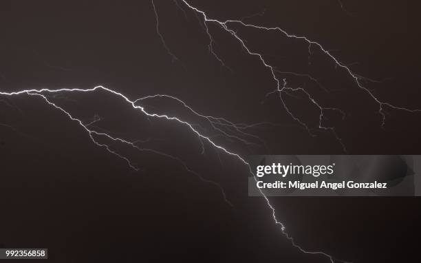 lightning - demobilisation stock pictures, royalty-free photos & images