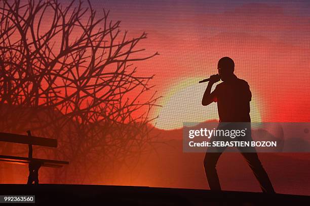 Bigflow 608 Bigflo Oli Stock Photos, High-Res Pictures, and Images - Getty Images