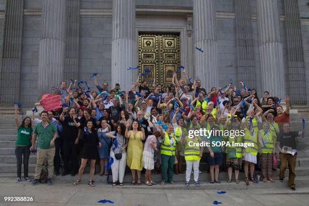 Activists put blue handkerchiefs in their mouths representing the repression. The Congress hosted a parliamentary session on the possible reform of...