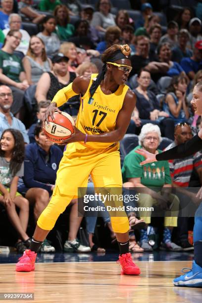 Essence Carson of the Los Angeles Sparks handles the ball against the Minnesota Lynx on July 5, 2018 at Target Center in Minneapolis, Minnesota. NOTE...