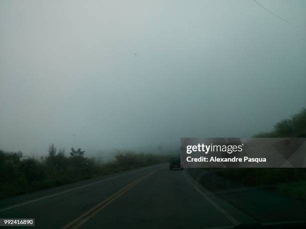 neblina3.jpg - pasqua fotografías e imágenes de stock