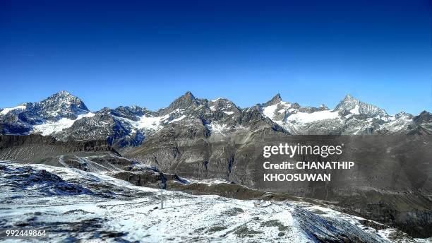 jungfrau - chanathip ストックフォトと画像