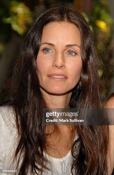 Actress Courteney Cox Arquette poses at the A Time for Heroes Celebrity Carnival Sponsored by Disney benefiting the Elizabeth Glaser Pediatric AIDS...