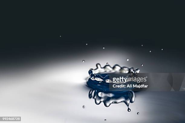 water drop - high speed photography stock pictures, royalty-free photos & images