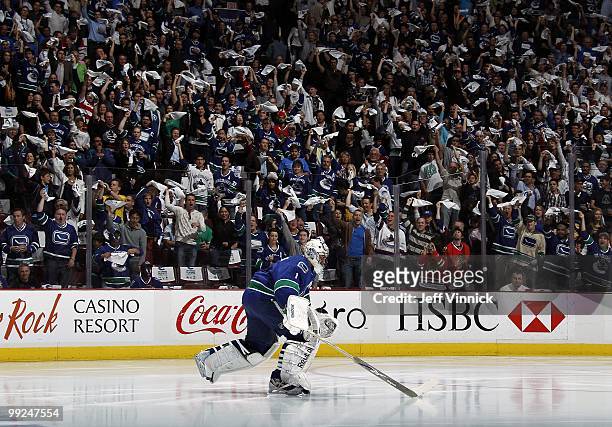 Roberto Luongo skates onto the ice in Game 6 of the Western Conference Semifinals against the Chicago Blackhawks during the 2010 Stanley Cup Playoffs...