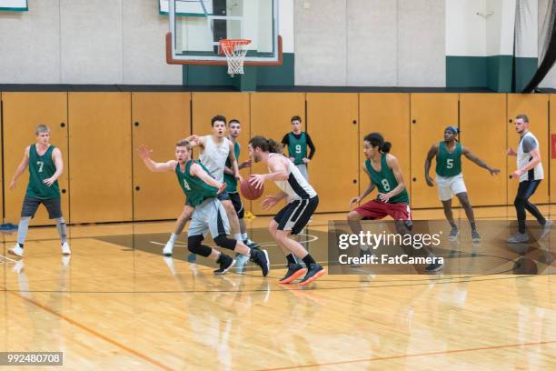 allenamento di pallacanestro del college - basketball mens college foto e immagini stock