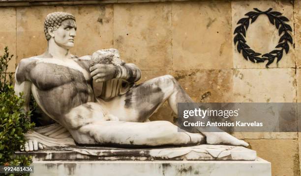 taygetos monument in thermopylae, greece - thermopylae stock pictures, royalty-free photos & images