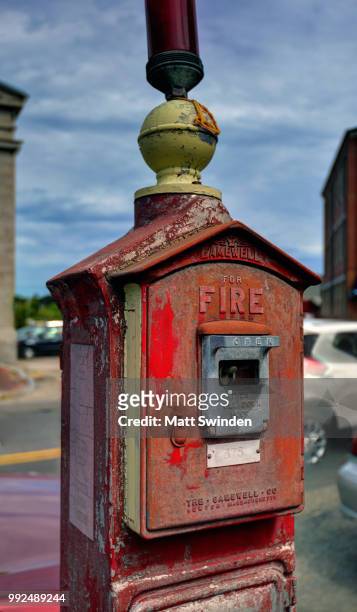 fire box 375 - 2015 375 stock pictures, royalty-free photos & images