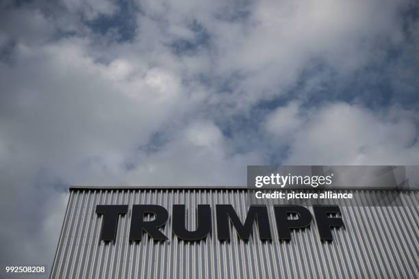 Trumpf Vip 2,162 Trumpf Stock Photos, High-Res Pictures, and Images - Getty Images