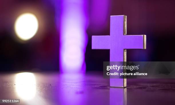 Cross can be seen in a protestant church in Bretten, Germany, 13 October 2017. Photo: Sebastian Gollnow/dpa