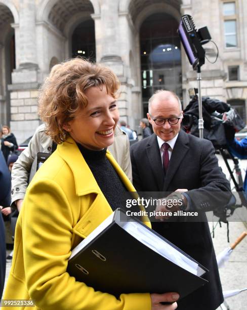 Secretary General Nicola Beer arrives for the exploratory talks between CDU/CSU, FDP and the Green party in Berlin, Germany, 20 October 2017. Photo:...