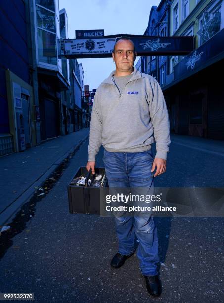 The pest controller Dennis Kalff at the "Grosse Freiheit" in Hamburg, Germany, 04 October 2017. The 40-year-old is the head of a pest control company...