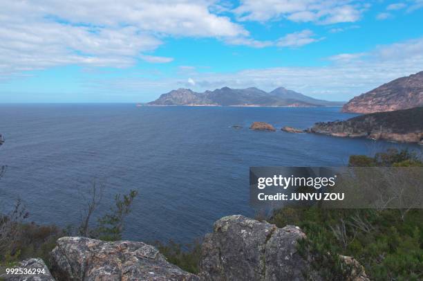 somewhere in the freycinet park - freycinet foto e immagini stock