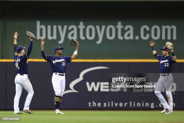 Milwaukee Brewers left fielder Ryan Braun , Milwaukee Brewers center fielder Keon Broxton and Milwaukee Brewers center fielder Christian Yelich...