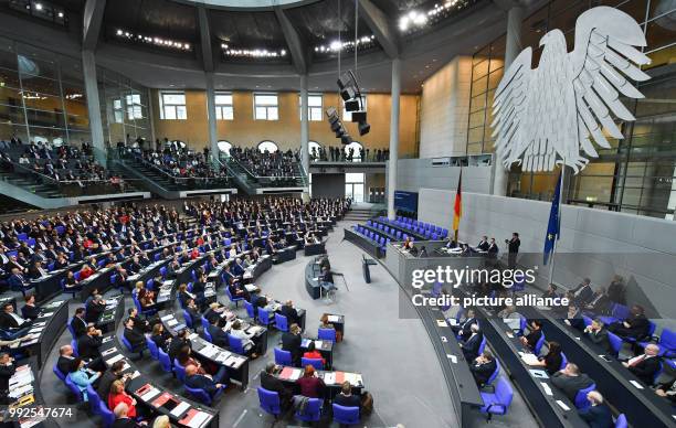 Dpatop - A general view of constitutive session of the nineteenth German parliament in Berlin, Germany, 24 October 2017. Photo: Bernd von...