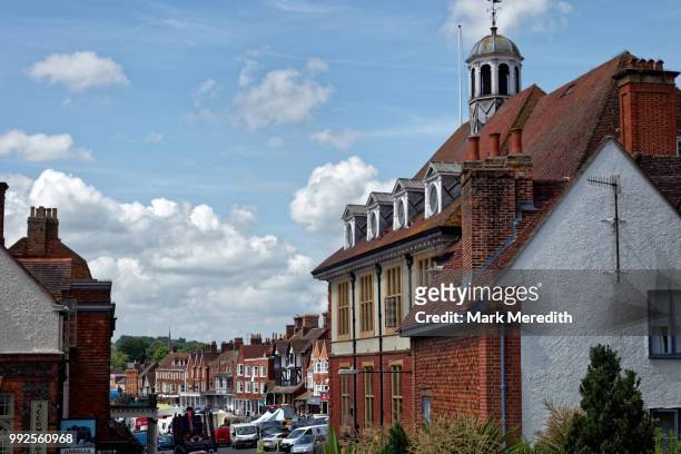historic streets of marlborough in wiltshire, england - marlborough house stock pictures, royalty-free photos & images