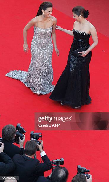 Actresses Eva Longoria Parker and Aishwarya Rai arrive on the red carpet for the screening of "Tournee" in competition by director Mathieu Amalric at...