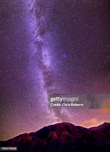 milky way over llanberis pass - llanberis stock pictures, royalty-free photos & images