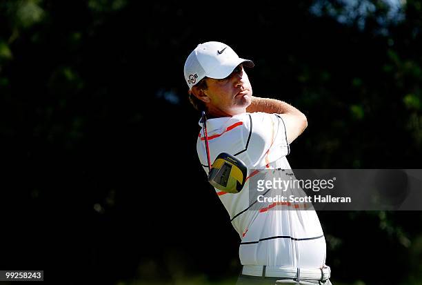 Lucas Glover plays a tee shot during the final round of THE PLAYERS Championship held at THE PLAYERS Stadium course at TPC Sawgrass on May 9, 2010 in...