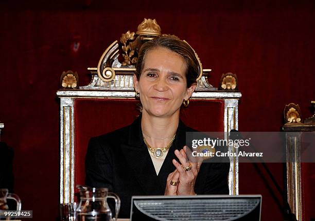 Princess Elena of Spain attends a meeting with "Salud 2000" Foundation on May 13, 2010 in Madrid, Spain.