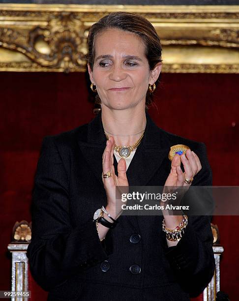 Princess Elena of Spain attends a meeting with "Salud 2000" Foundation on May 13, 2010 in Madrid, Spain.