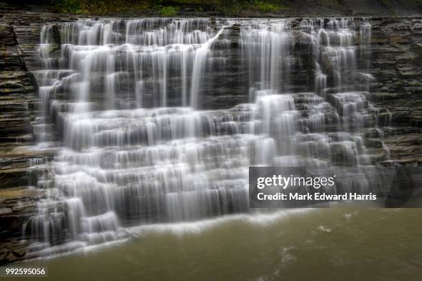 lower falls, letchworth state park, new york - two firefighters shot dead two wounded responding to fire outside of rochester stockfoto's en -beelden